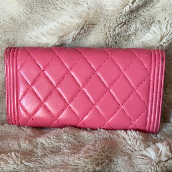 Chanel | Women’s Pink Lambskin Diamond Quilted Boy Flap Long Leather Wallet Lux - Picture 13 of 17